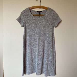 Sale!! CLOSET CLEAN OUT! Gray Short Sleeve Shift Dress - XS